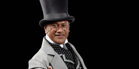 Jay Laga'aia as the Wizard of Oz. Cool! (Pic: Jeff Busby via NZ Herald - click)