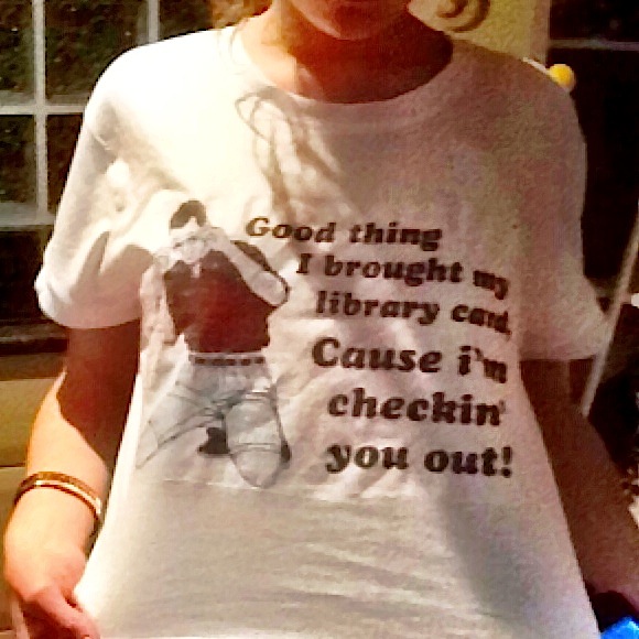 Library-T-shirt_1460